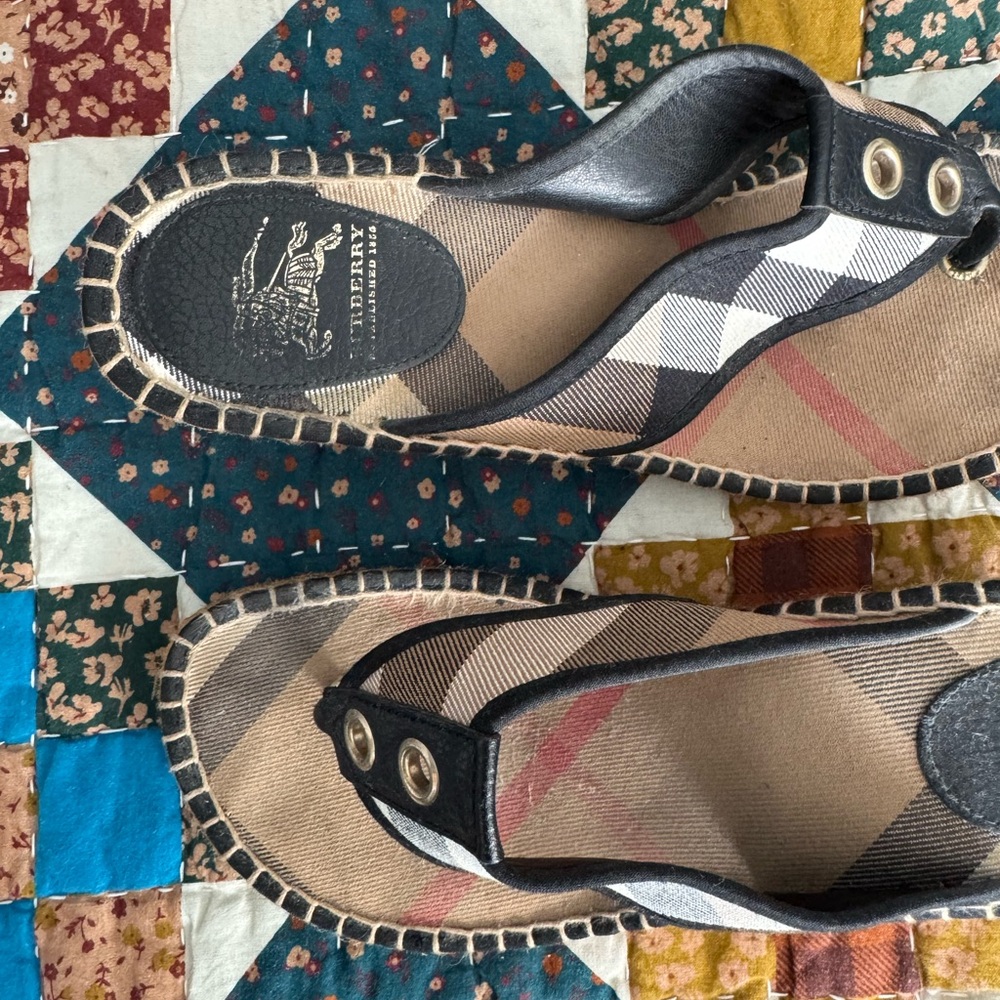 Burberry Women's Black and Tan Espadrilles Sandals - Picture 8 of 9
